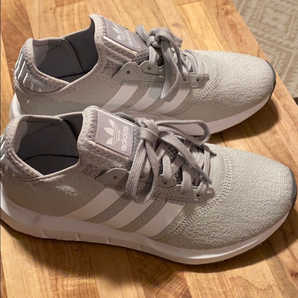 Adidas Swift Run 6.5 women’s